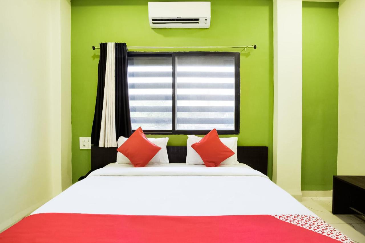 Oyo 39381 Kalajanki Hotel Ujjain Eksteriør billede